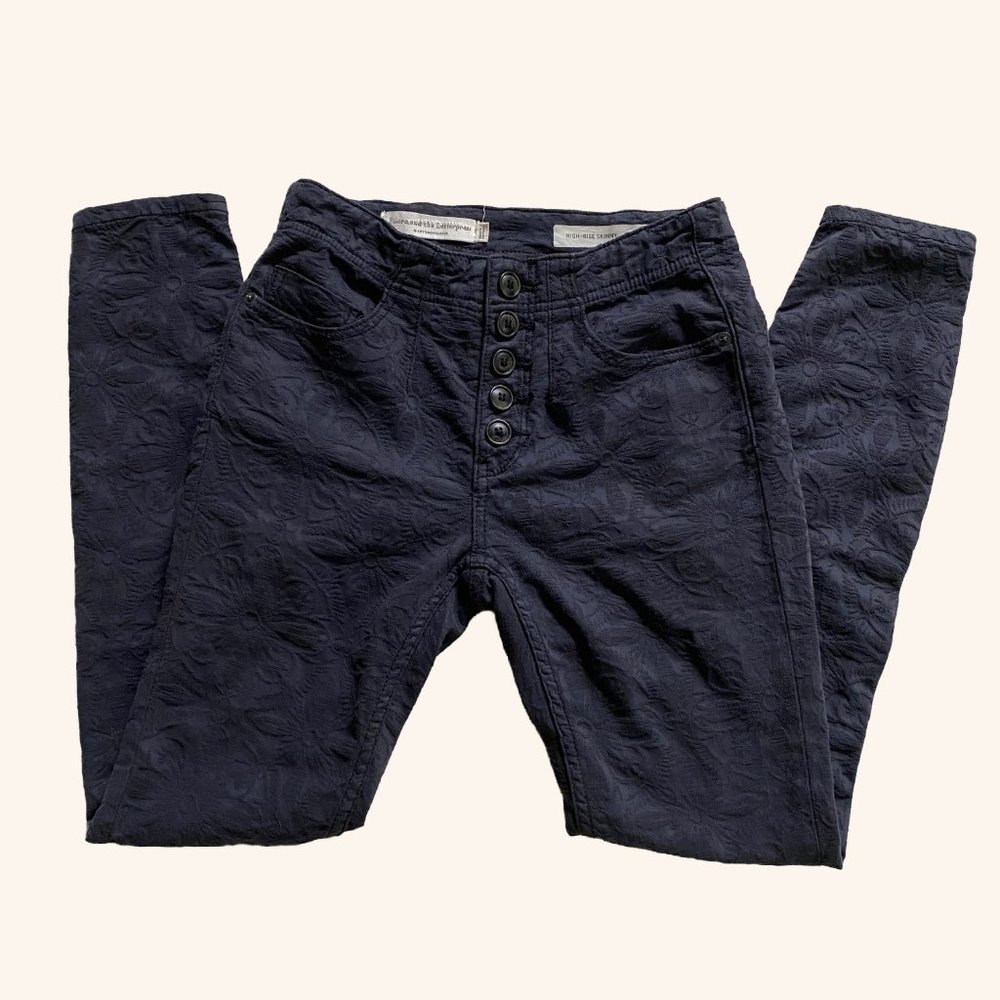 Pilcro charcoal gray flower textured pants size 25